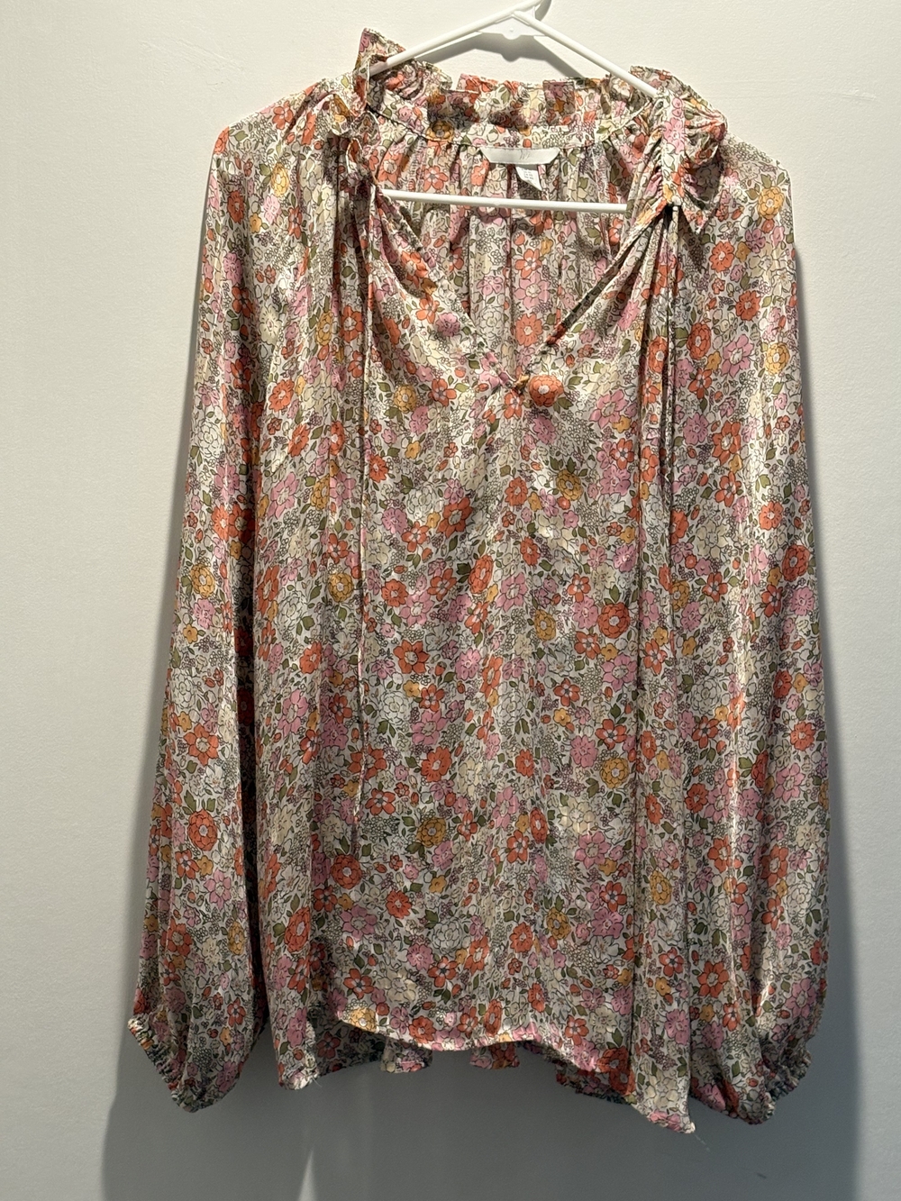 H&M Floral V-Neck Long-Sleeve Blouse in Pink, Orange & Cream